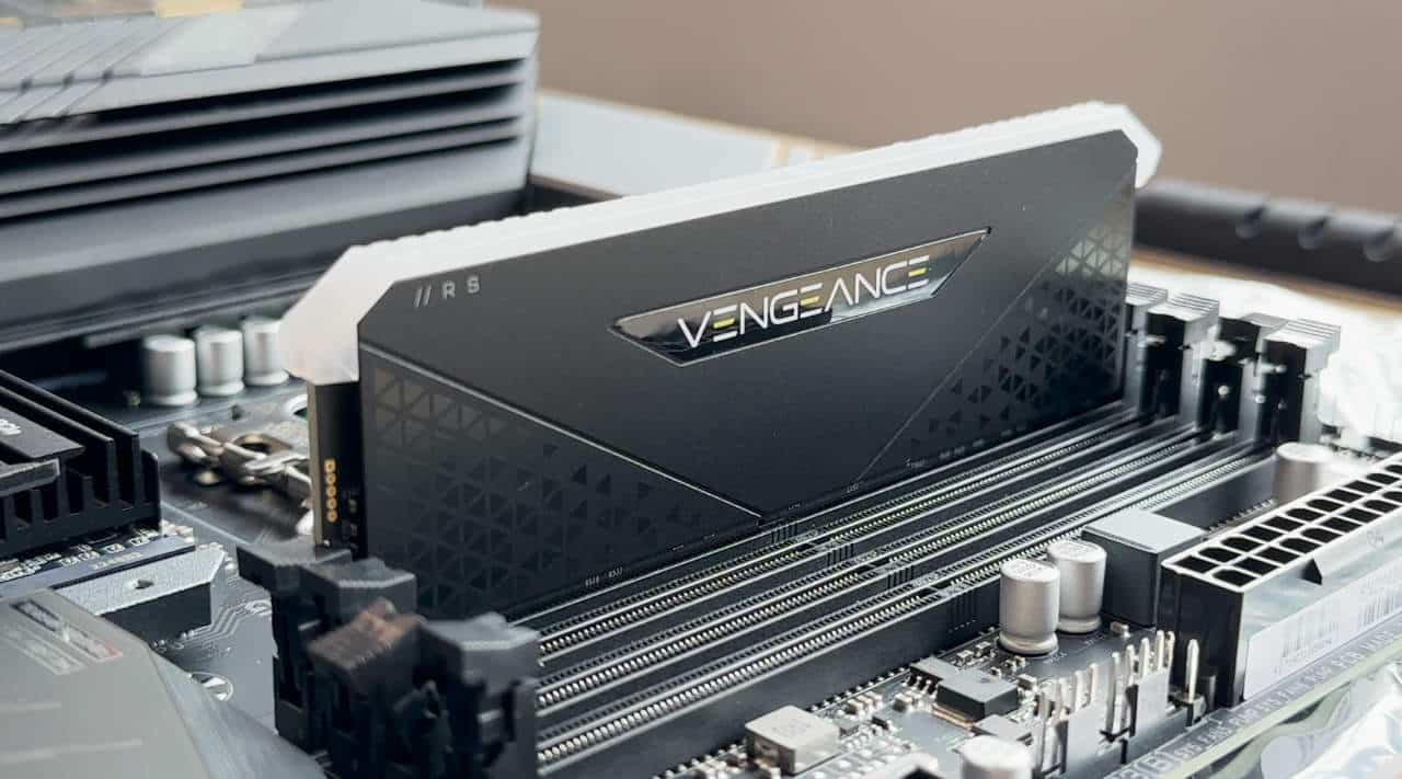 RAM - Corsair VENGEANCE RGB RS 32GB 3600MHz
