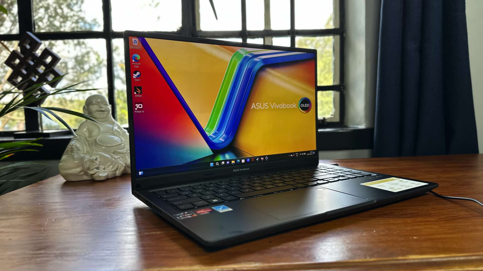 ASUS Vivobook 15 OLED (M1505Y) Review