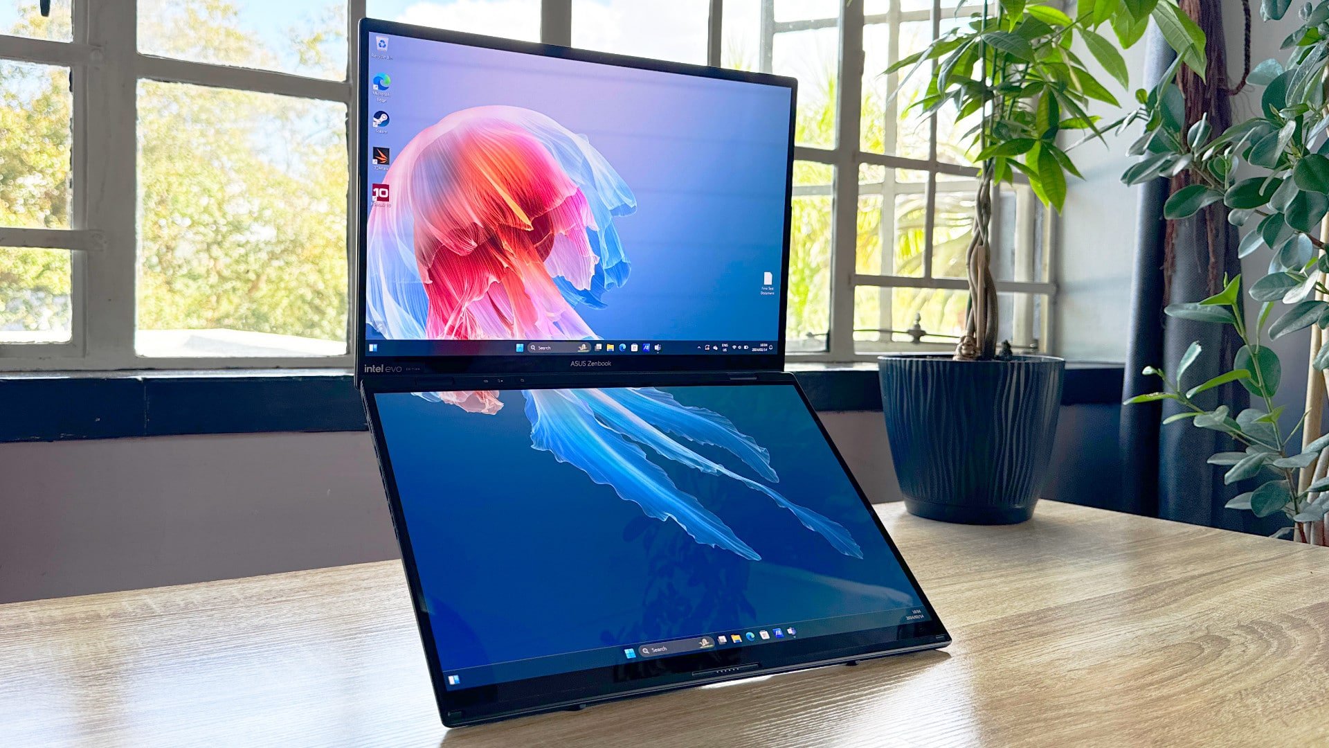 ASUS Zenbook Duo OLED (UX8406 2024) Review
